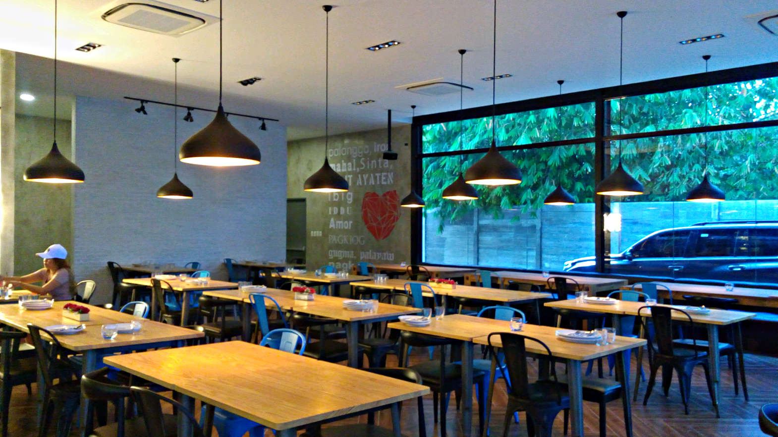 Smoque Bar + Bistro Cafe, Bohol