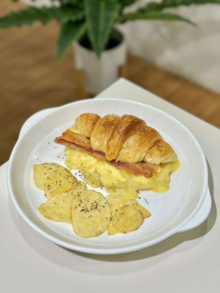 food - the lounge cafe coworking space tagbilaran city bohol, cafes coffee shop tagbilaran city bohol, co working space bohol